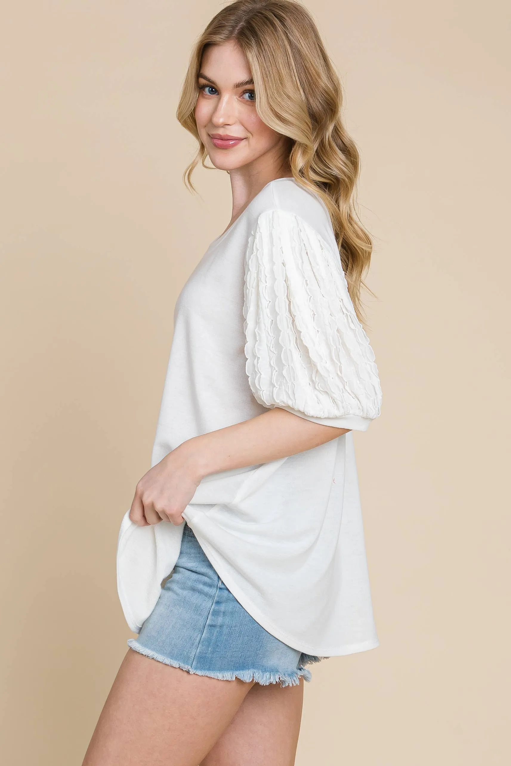 Plus Size Solid Casual Top With Contrast Sleeves: 3XL / Black
